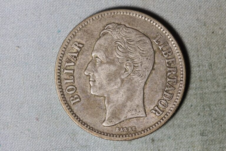 Read more about the article Venezuela 1936 ~ Silver 2 Bolivares ~10 grams ~ .835 Silver