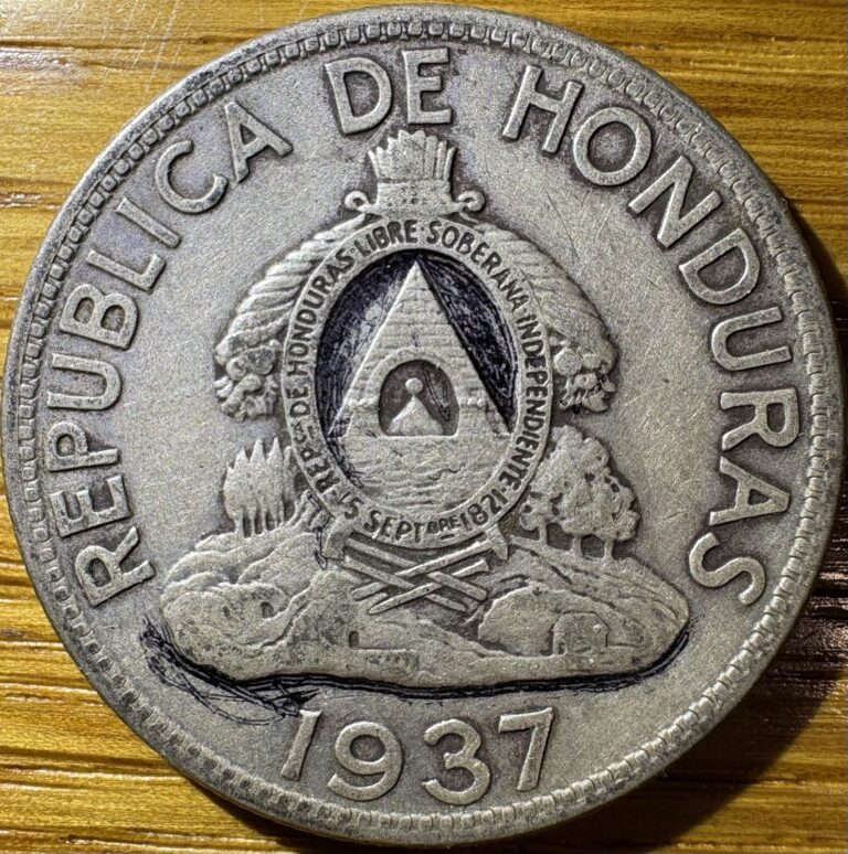 Read more about the article 1937 Honduras 1 Lempira Silver Coin
