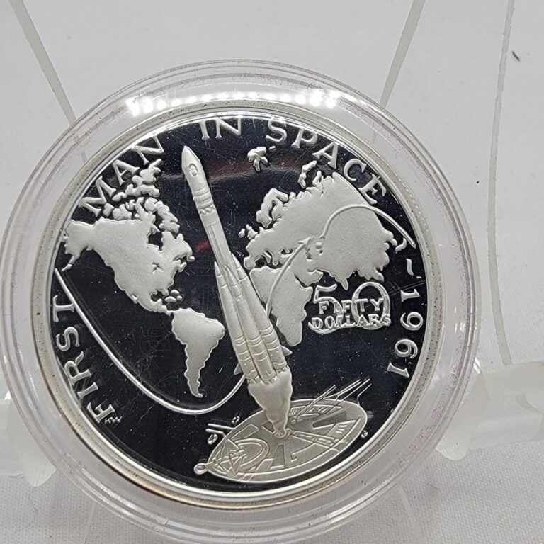 Read more about the article 1989 Marshall Islands  1st MAN IN SPACE 1961   .999 Silver  EE21.4