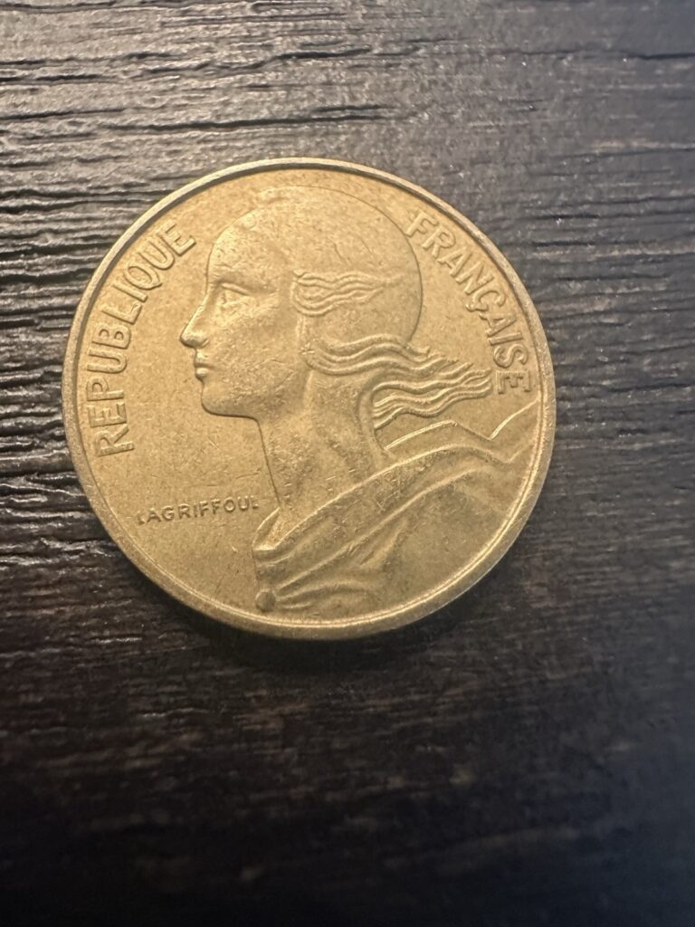 Read more about the article 1967 France 10 Centimes Coin  KM929