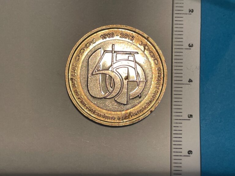 Read more about the article Cape Verde  Cabo Verde 250 escudos 2013 Bi-metallic coin Pan-Africanismo