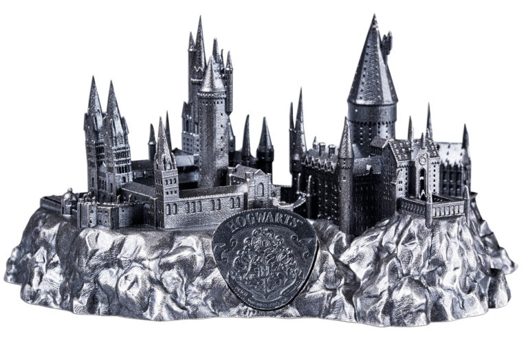 Read more about the article 2025 Samoa Harry Potter 3D Hogwarts Castle 5 oz Silver Coin Antiqued