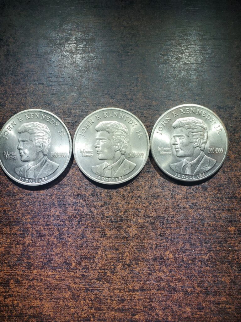 Read more about the article Three 2000 Liberia 10 Dollars 1 oz Silver.999 BU. John F. Kennedy Jr