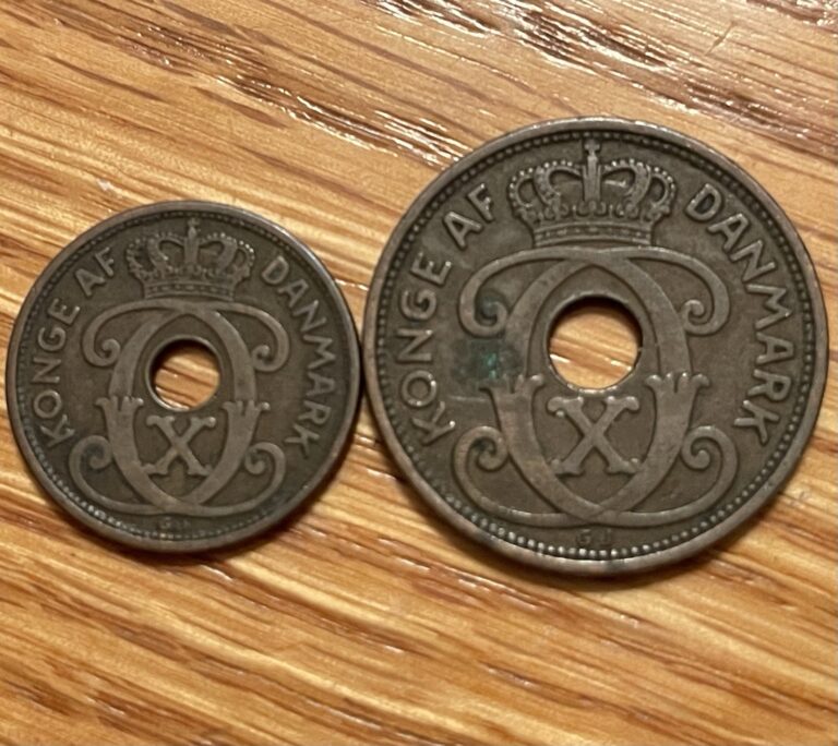 Read more about the article Lot of 2 Denmark Coins  2 Ore 1927 and 5 Ore 1928 – Combined Shipping OK