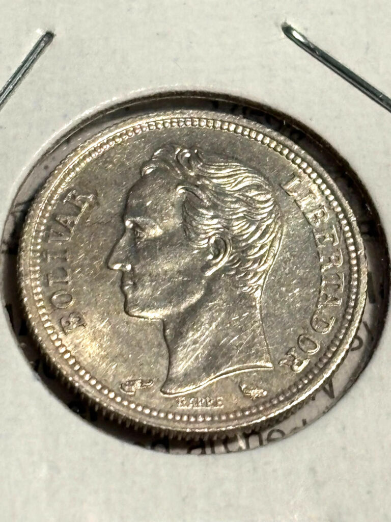 Read more about the article VENEZUELA 1960 50 CENTIMOS Y36a  CH AU  0.835 SILVER  FREE USA SHIPPING