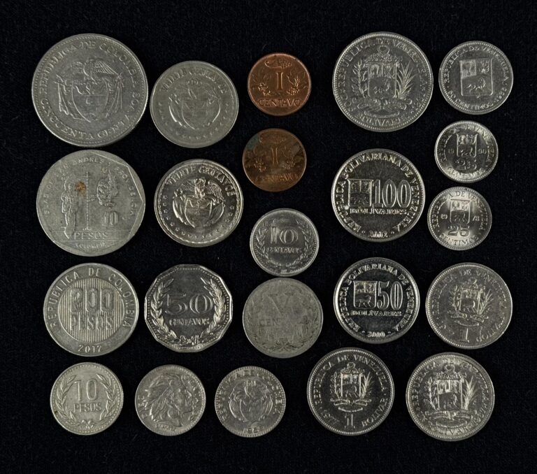 Read more about the article Colombia Venezuela Coin LOT Colombian PESOS Venezuelan BOLIVARES Coins BULK LOT