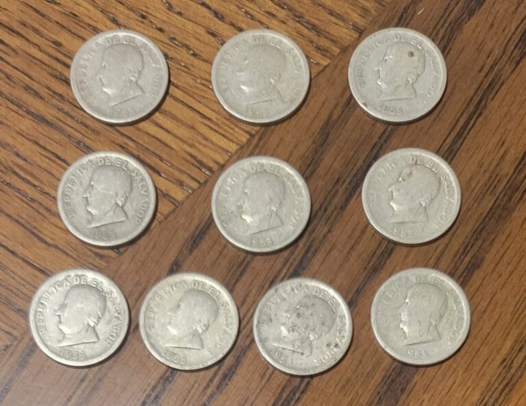Read more about the article El Salvador   25 centavos  1953. Used silver coins lot. x10. See pictures.