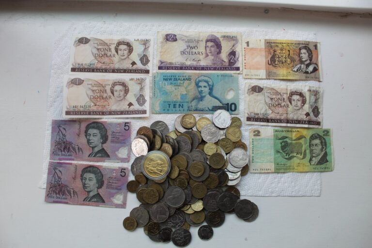 Read more about the article Australia  New Zealand  Fiji  Cook Islands Banknotes and Coins  see the list