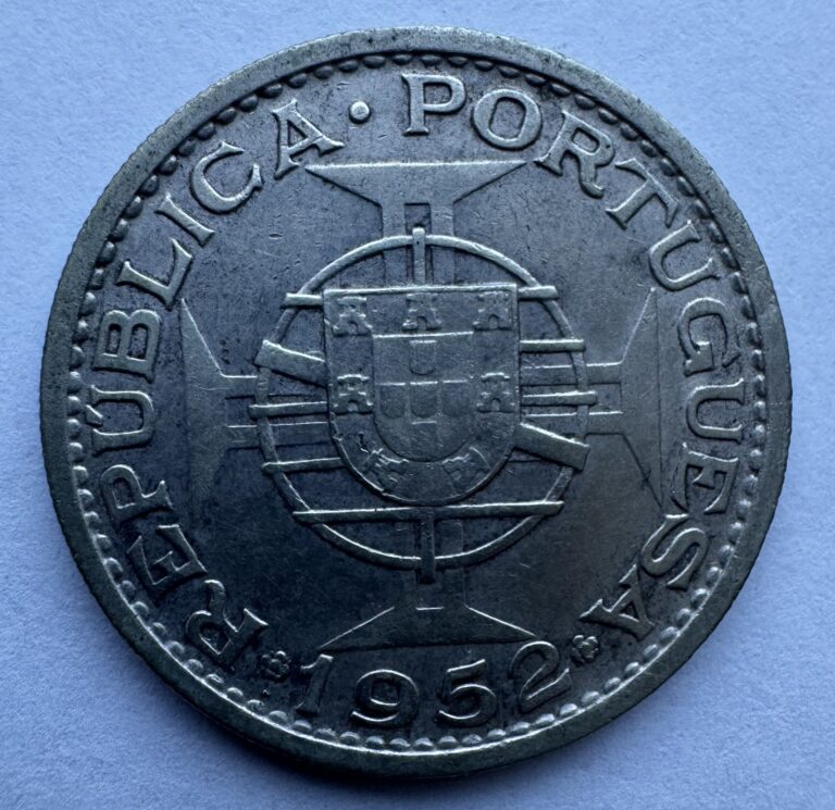 Read more about the article 1952 ANGOLA PORTUGUESE COLONY 20 ESCUDOS SILVER ABOUT UNCIRCULATED