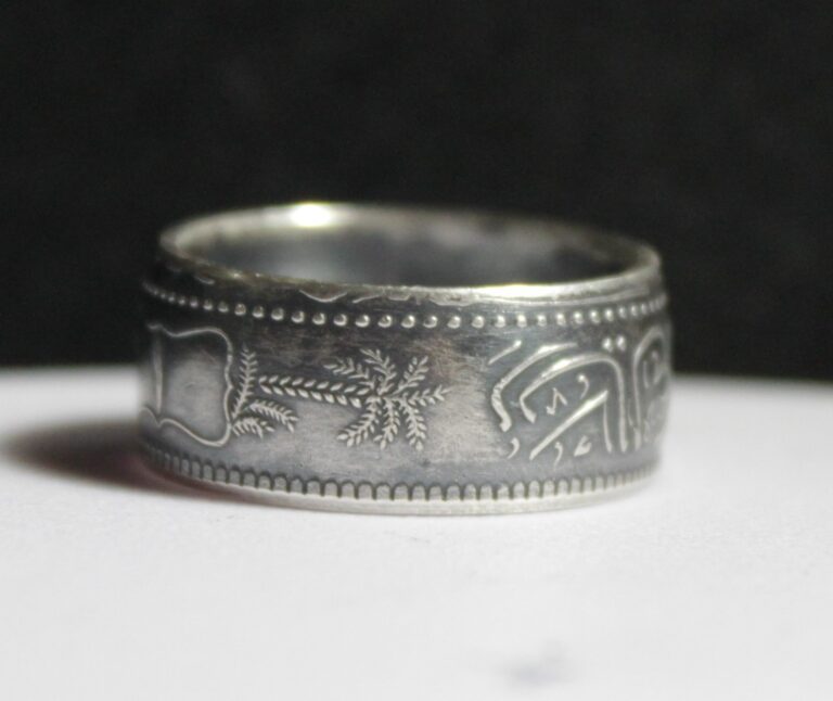 Read more about the article Old Silver Saudi Arabia 1 Riyal Coin Ring 1354 AH (1935)-1370 AH (1951) Sz 7-14