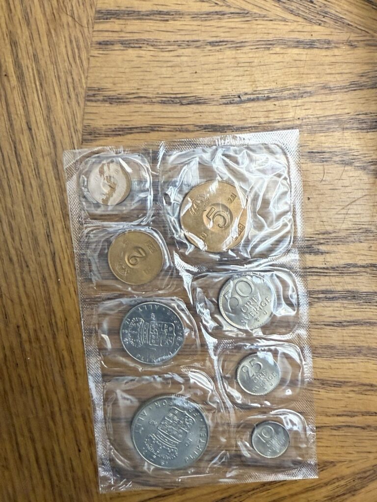 Read more about the article Sweden set of 8 coins 1971-1984 AU-UNC 1  2  5  10  25  50 ore  1  2 crowns Mint
