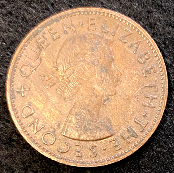 Read more about the article New Zealand 1 Penny 1953 –1965 Issues Circulated Fine World Coins