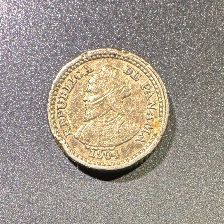 Read more about the article 1904 Panama 2 1/2 Centesimos Panama Pill Rim Damage Type Coin