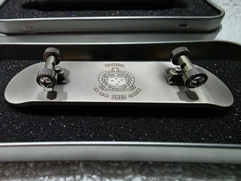 Read more about the article 2023 Samoa 1 oz Silver Skateboard 3D Movable Coin w/ Mint Box Ld#/1999