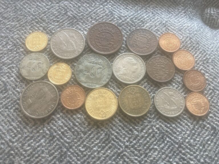Read more about the article Old PORTUGUESE COLONIAL AFRICA Coin Lot – 1942-2000 – 18 Coins 2 Of Them Silver