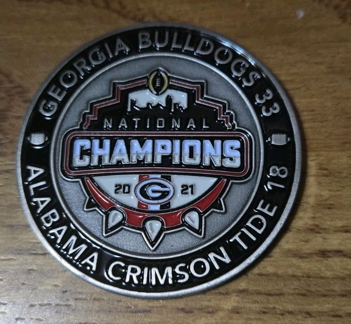 Read more about the article UGA 2022-2023 BACK 2 BACK DUAL NATIONAL CHAMPIONSHIP COIN LOGOS ON EACH SIDE
