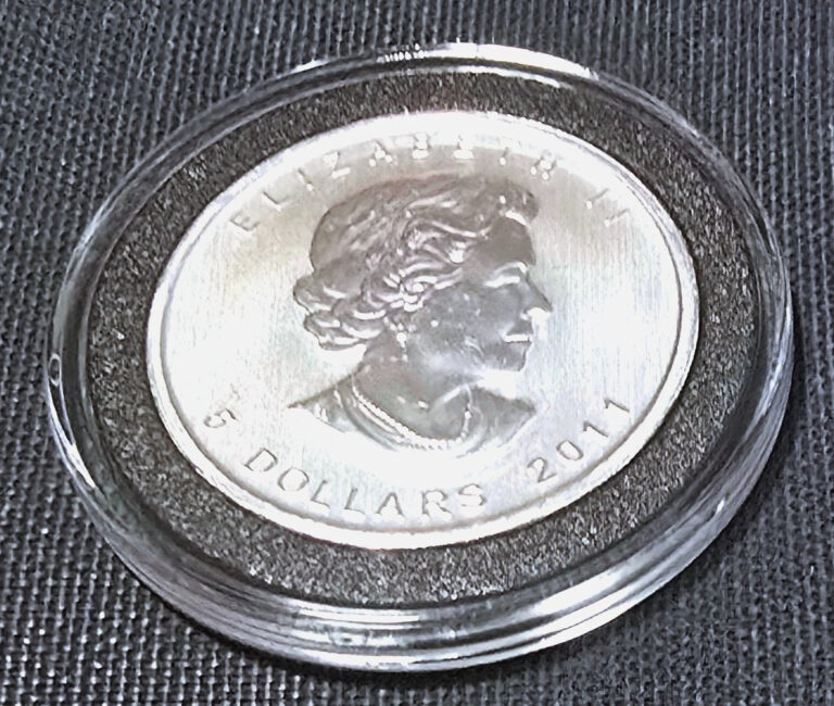 Read more about the article 2011 Canada $5 Dollar 1oz .9999 Silver BU “WOLF” Wildlife Series Coin Argent Pur
