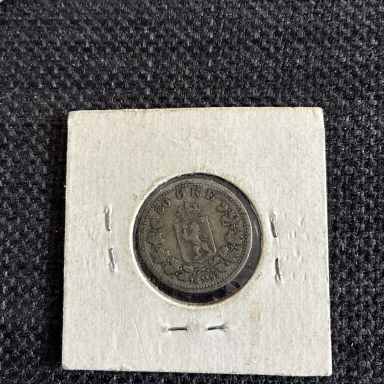 Read more about the article 1893 Norway 50 Ore  Silver Sharp better Grade KM#356 Original Look mid Grey.