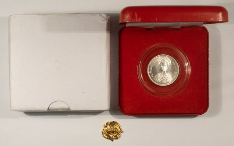 Read more about the article 1992 THAILAND Y-262 150 BAHT SILVER – WITH BOX