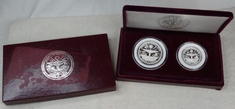 Read more about the article 1986 Marshall Islands Silver Proof Set 1 and 1/2 Oz .999 Free Association 2 Coins