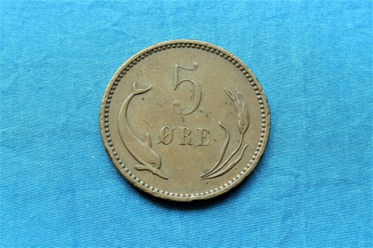 Read more about the article 1902 Denmark 5 Ore Coin *KM# 794.2*           *VF*