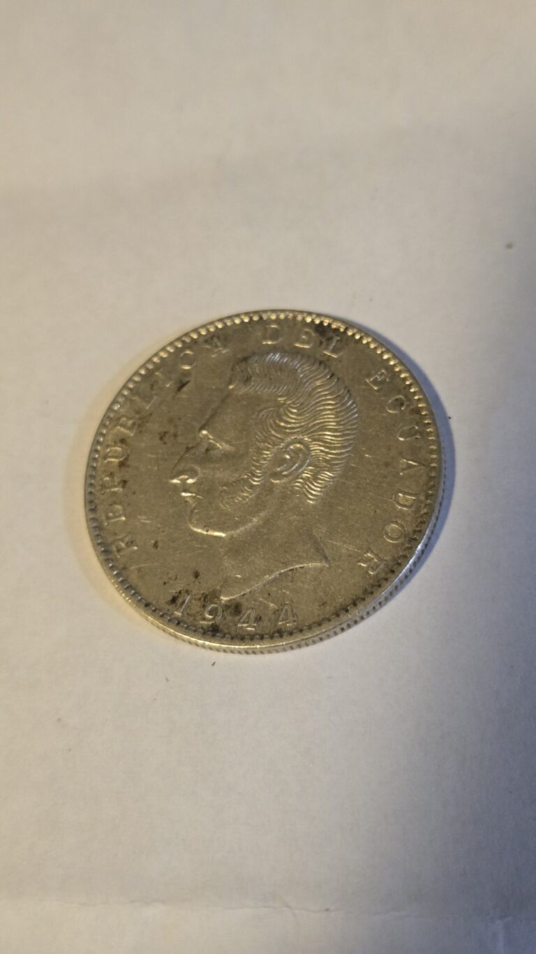 Read more about the article 1944 2 Sucres 72% Silver Ecuador