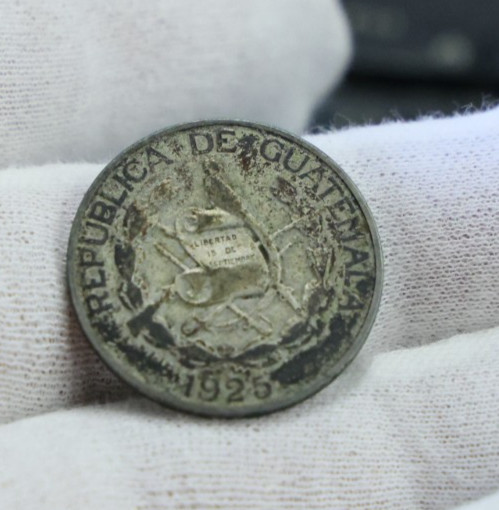 Read more about the article 1925 Guatemala 1/4 Quetzal Silver Coin
