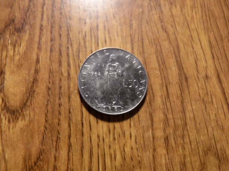 Read more about the article VATICAN CITY 50 LIRE 1964 UNCIRULATED COIN (T225)