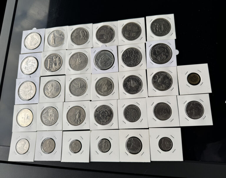 Read more about the article LOT 1 –  of   32 diferent Comemorative coins from PORTUGAL