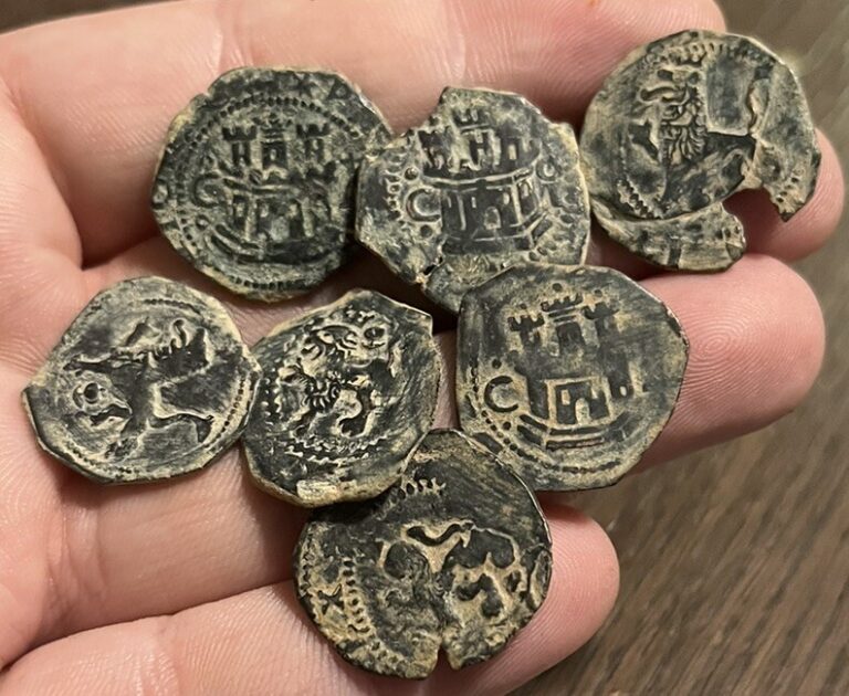 Read more about the article 1400s 2 Maravedis Cob Spanish Colonial Old Coin Lion Castle Pirate Era 1 Coin