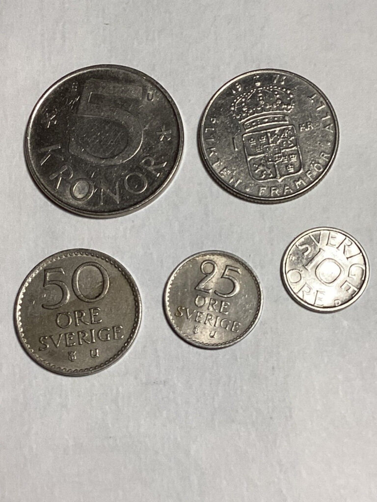 Read more about the article 5 Swedish Coins 5 Kroner  1 Krona  50  25  and 10 Ore Free Shipping