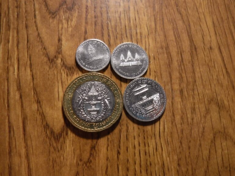 Read more about the article CAMBODIA 50  100  200  500 RIEIS 1994 FOUR UNCIRULATED COINS (T348)