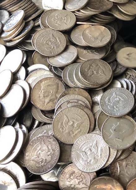 Read more about the article 1964 Kennedy Coin Lot – 90% Silver Half Dollar Coins Collection