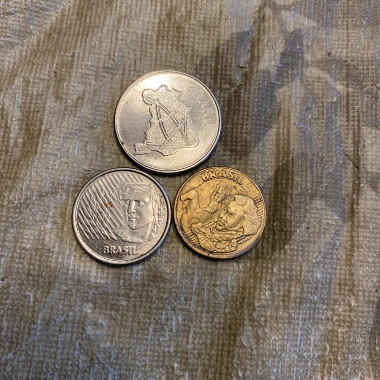 Read more about the article Brazil 1996  5 Centavos  2016 10 Centavo  1983 10 Cruzeiros- 3Coins