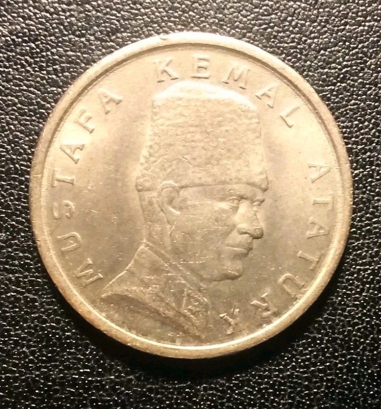 Read more about the article 1999 Turkey Commemorative  100.000 Lira Coin