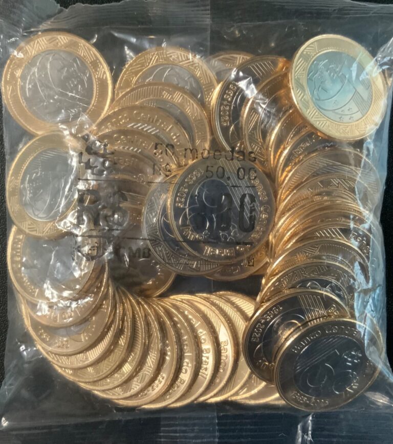 Read more about the article 2025 BRAZIL BIMETALLIC ONE REAL “60 ANNIVERSARY” UNCIRCULATED 50 COINS BAG!