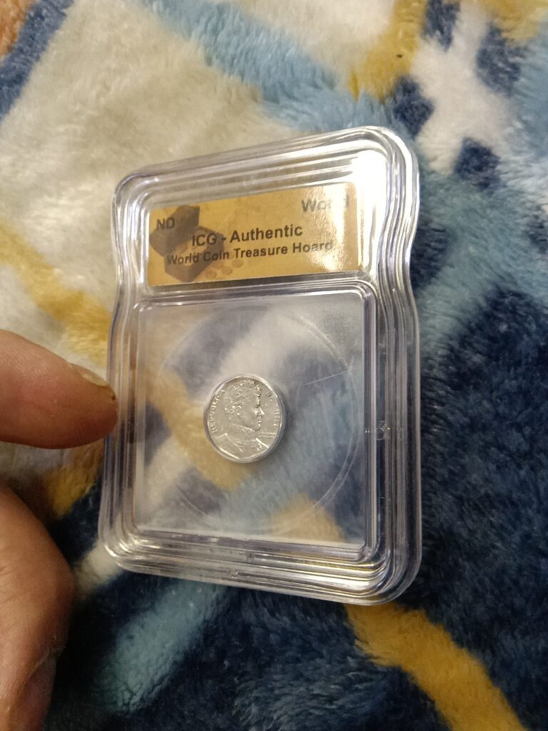 Read more about the article World Coin Treasure Horde Icg Authentic 1998 Chile 1 One Peso Actual Coin