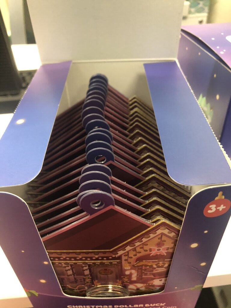 Read more about the article 🔥 In hand 🔥 2025 Australia  $1 Bluey Christmas Coloured Unc Card Coin