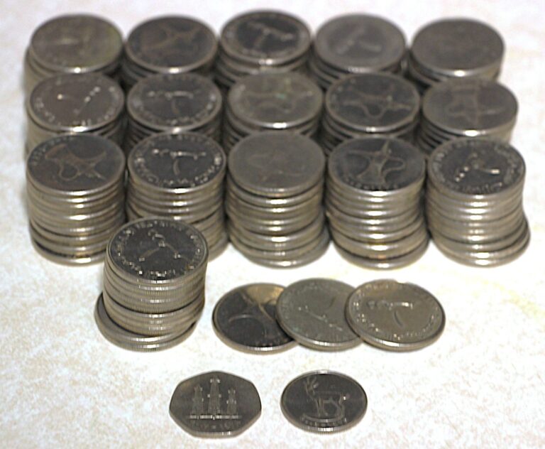 Read more about the article 163.75 Emirati Dirhams AED United Arab Emirates UAE Dirham Lot Coins Face Value