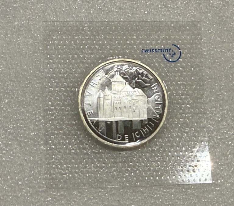 Read more about the article 2004 Switzerland Chillon Castle Silver Coin .536 Silver Weight Swiss Mint Sealed