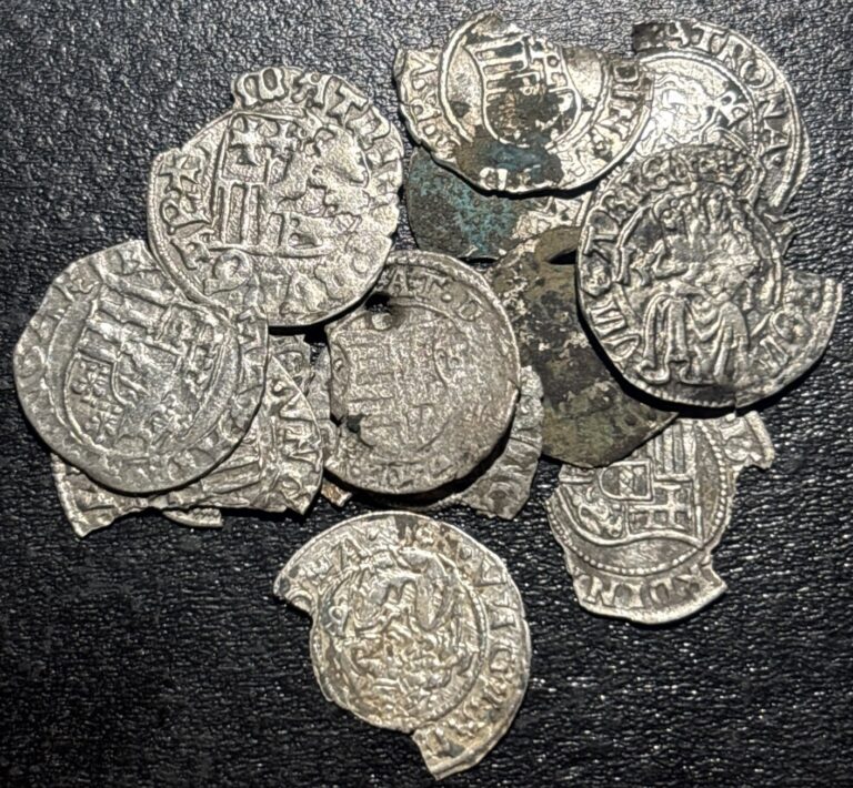 Read more about the article 1500s-1600s Random Medieval Hungary Silver Denar Virgin Mary and Jesus Christ Coin