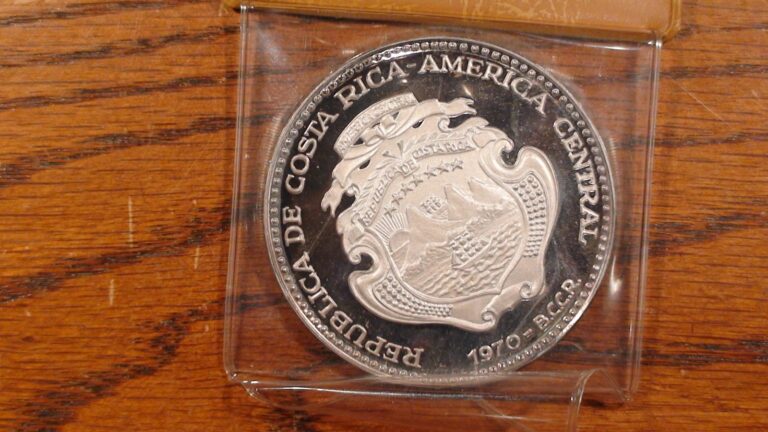 Read more about the article 197o COSTA RICA .999 SILVER 25 COLONES PROOF COIN WITH DISPLAY SHEATH AND COA!