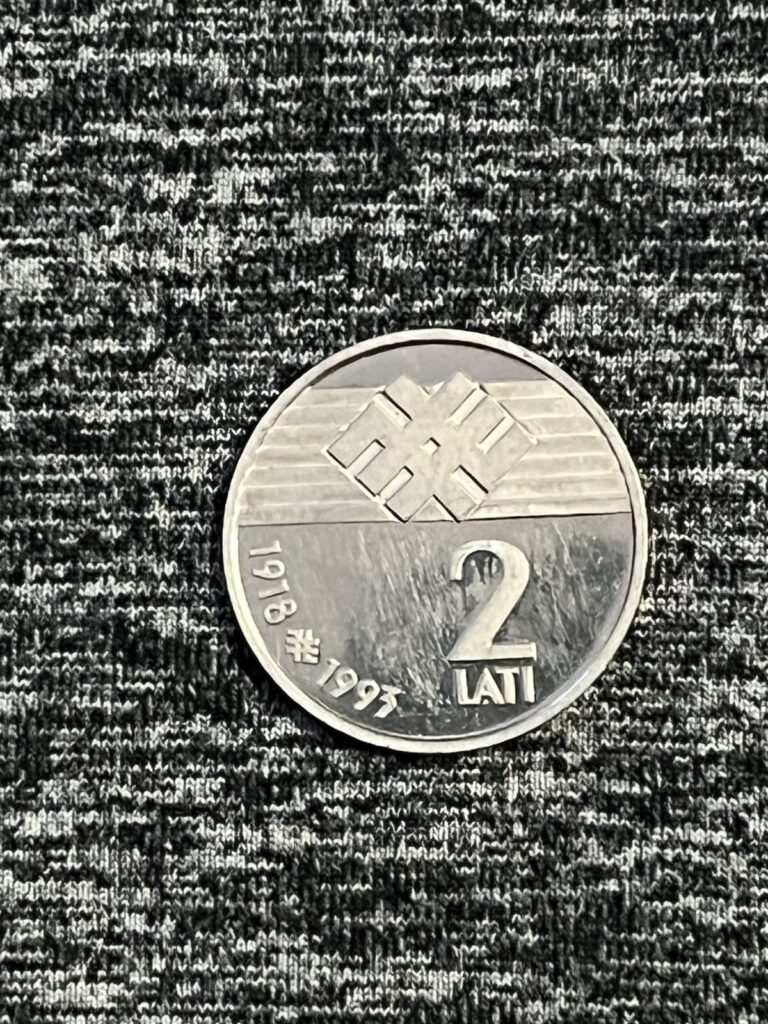 Read more about the article Latvia Lettland  2 lat / Lati 1993 75 years of independence circulated coin