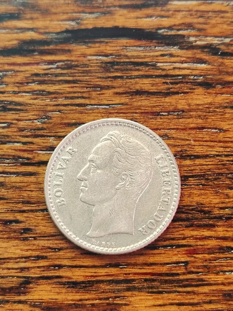 Read more about the article 1954 Venezuela 50 Centimos Silver Coin.  Free Shipping