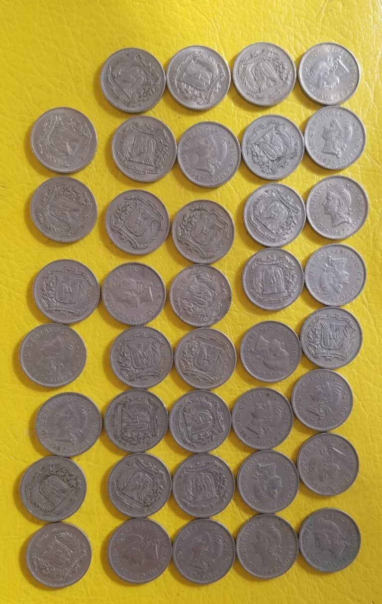 Read more about the article 1967  DOMINICAN REPUBLIC Lot Of 132 Coins 25 Centavos Approximately 826 Grams
