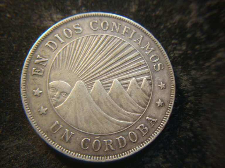 Read more about the article 1912 VF XF Nicaragua En Dios Confiamos Cordoba Silver Coin Rare Type