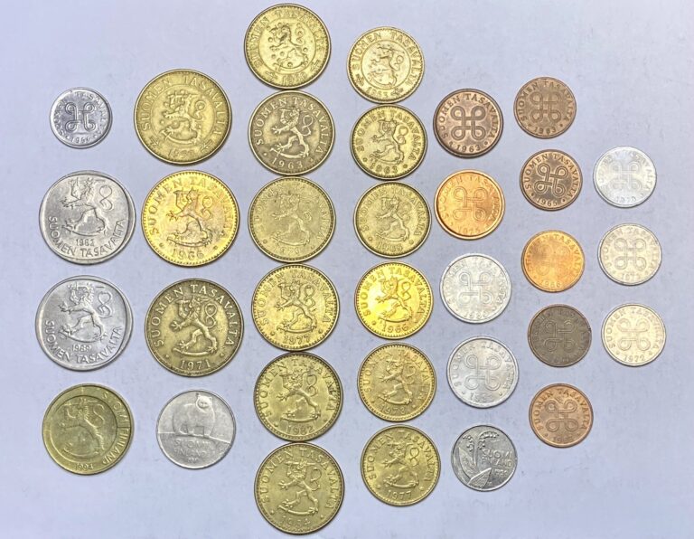 Read more about the article Lot of 33 Different Coins from Finland  Circulated World / Foreign coins