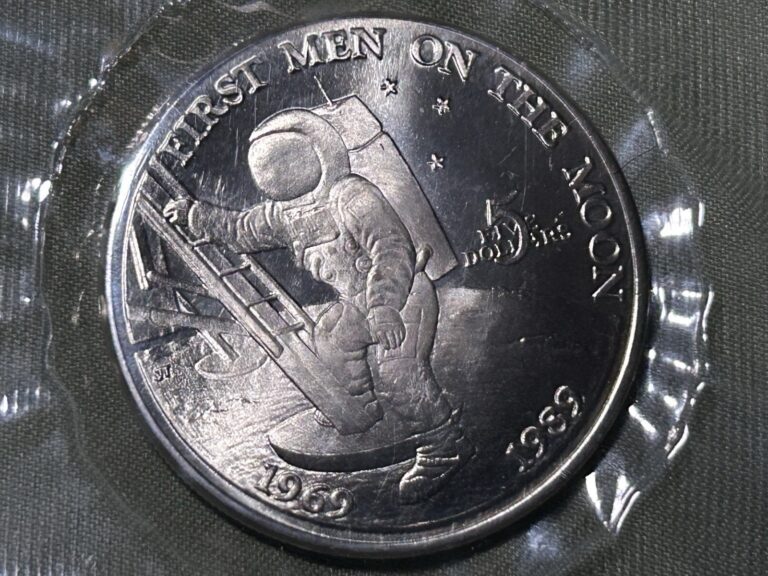 Read more about the article 1969-1989 $5 First Man on The Moon Marshall Islands Silver Proof Coin -SEALED-