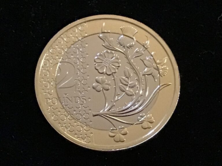 Read more about the article Rare 1st Strike 2023 UK King Charles III Flowers BiMetallic £2 Pound Privy Mark