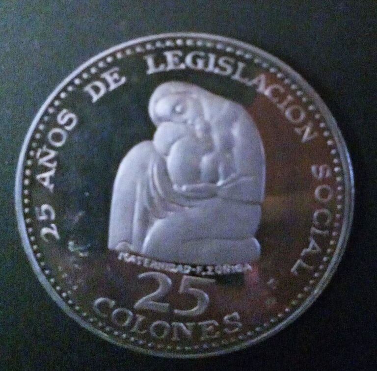 Read more about the article SCARCE GEM PROOF 1970 COSTA RICA .999 SILVER MADONNA and CHILD 25 COLONES; 54 Gms.